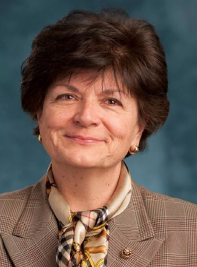 Marina Lino Headshot