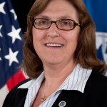Leslie Hope